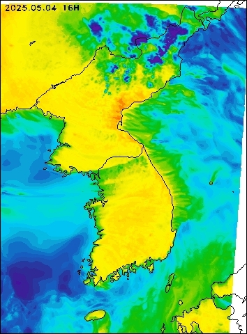 2025-05-04 16 : 00