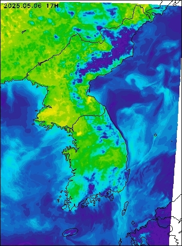 2025-05-06 17 : 00
