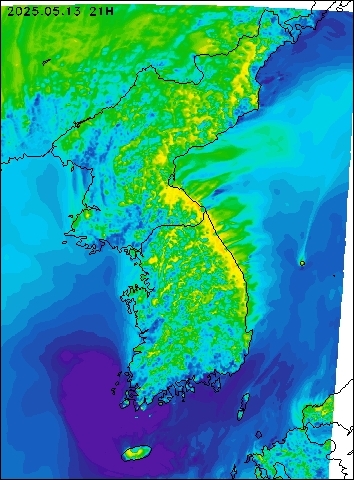 2025-05-13 21 : 00