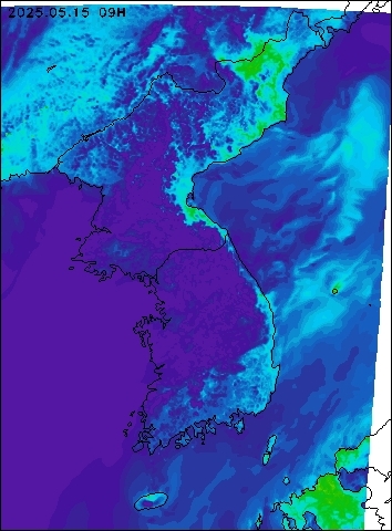 2025-05-15 09 : 00