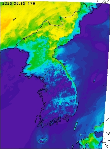 2025-05-15 17 : 00