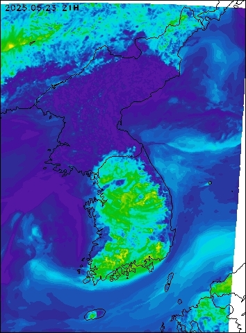 2025-05-23 21 : 00