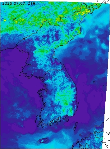 2025-07-07 21 : 00