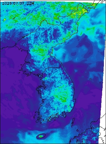 2025-07-07 22 : 00