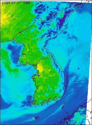 2025-07-11 18 : 00