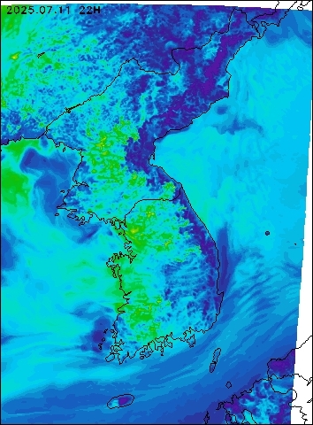 2025-07-11 22 : 00