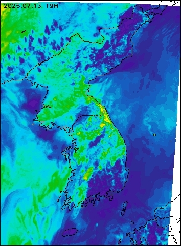 2025-07-13 19 : 00