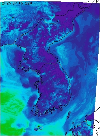2025-07-15 22 : 00