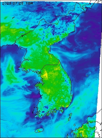 2025-07-28 18 : 00
