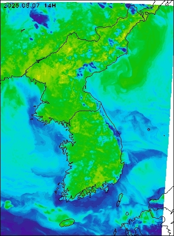 2025-08-07 14 : 00