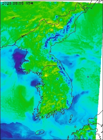 2025-08-08 15 : 00