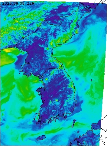 2025-09-08 22 : 00