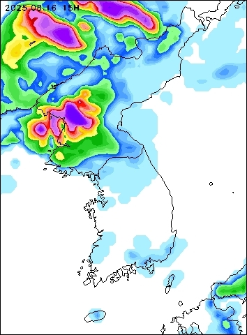 2025-08-16 15 : 00