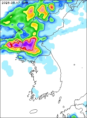 2025-08-17 03 : 00