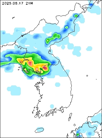 2025-08-17 21 : 00