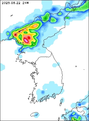 2025-08-22 21 : 00