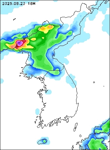 2025-08-23 18 : 00