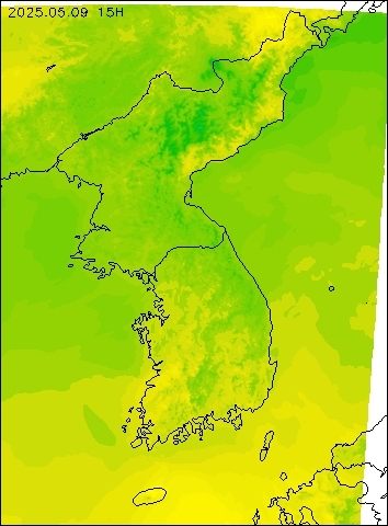 2025-05-09 15 : 00