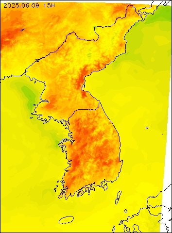 2025-06-09 15 : 00