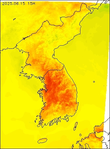 2025-06-15 15 : 00