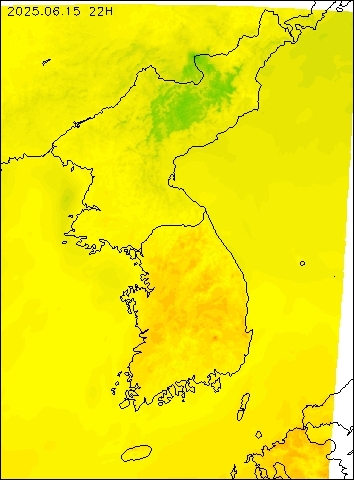 2025-06-15 22 : 00