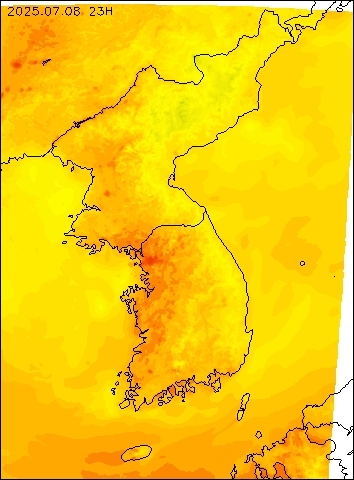 2025-07-08 23 : 00