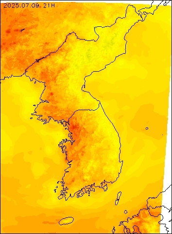 2025-07-09 21 : 00