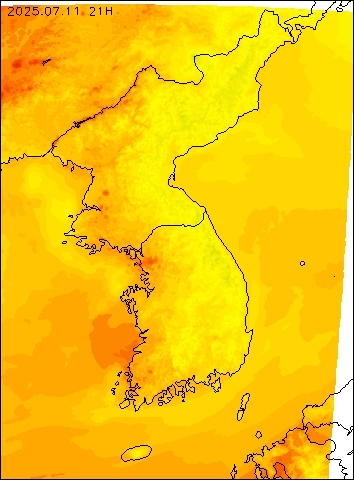 2025-07-11 21 : 00