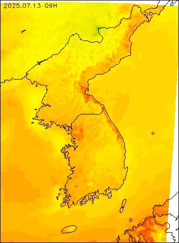 2025-07-13 09 : 00