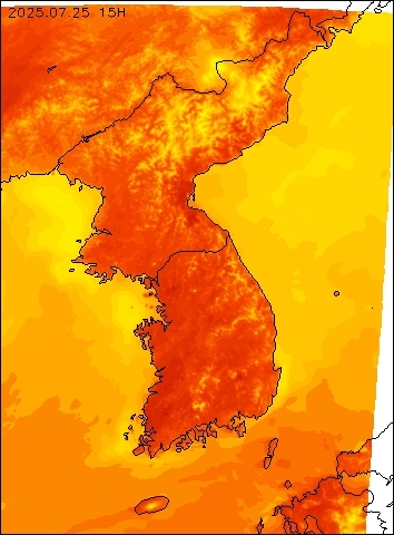 2025-07-25 15 : 00