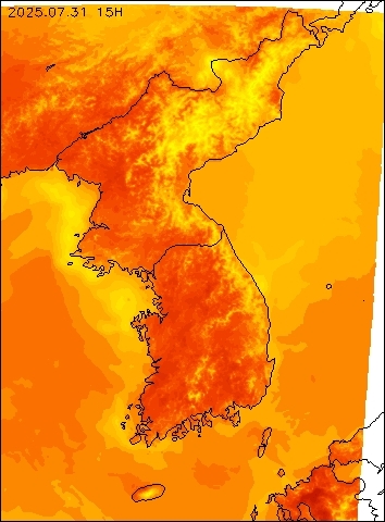 2025-07-31 15 : 00