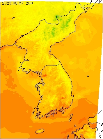 2025-08-07 20 : 00