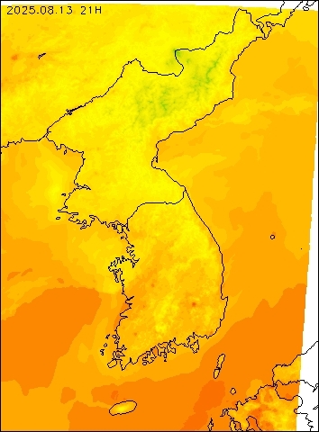 2025-08-13 21 : 00