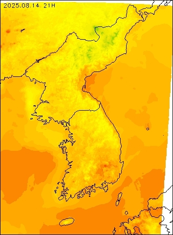 2025-08-14 21 : 00
