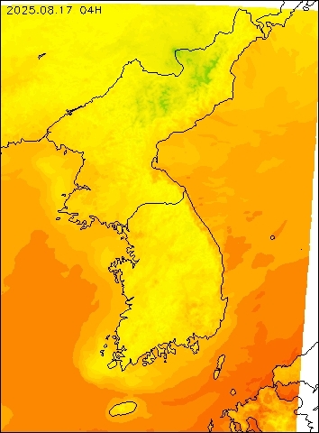 2025-08-17 04 : 00