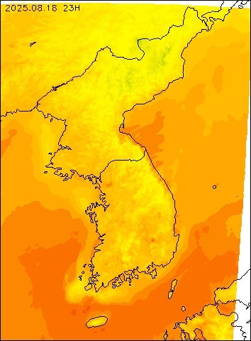 2025-08-18 23 : 00