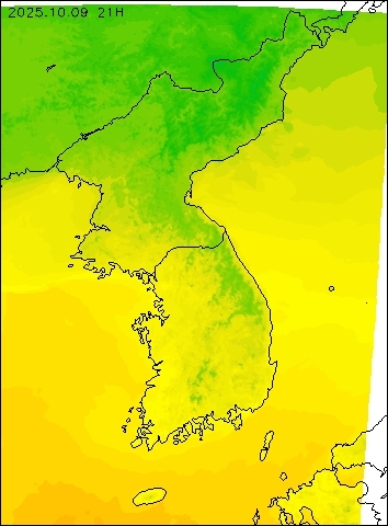 2025-10-09 21 : 00