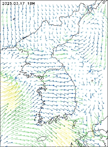 2025-03-17 18 : 00