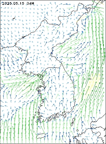 2025-05-15 04 : 00