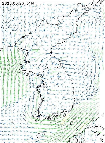 2025-05-23 01 : 00