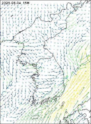 2025-08-04 15 : 00