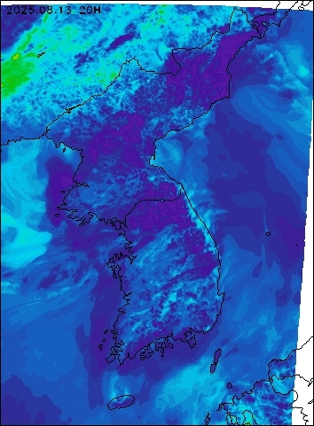 2025-08-13 21 : 00