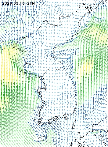 2026-05-10 21 : 00